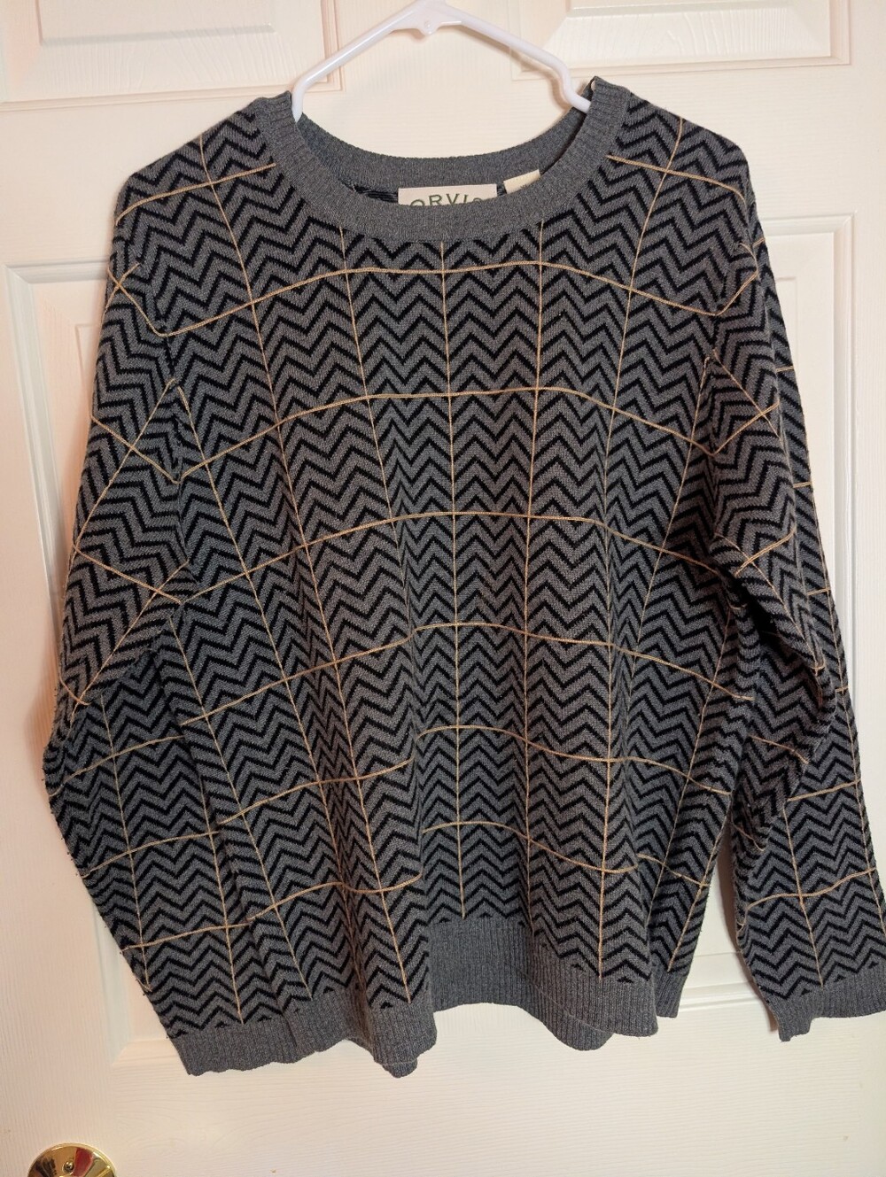 ORVIS CREWNECK Black &Gold Chevron Pattern Medium